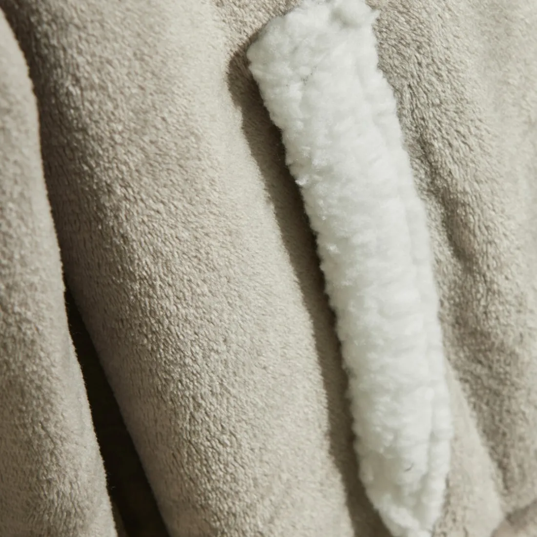 Sweat Plaid Polaire en Polyester 70 x 87 BIEN AU CHAUD Beige