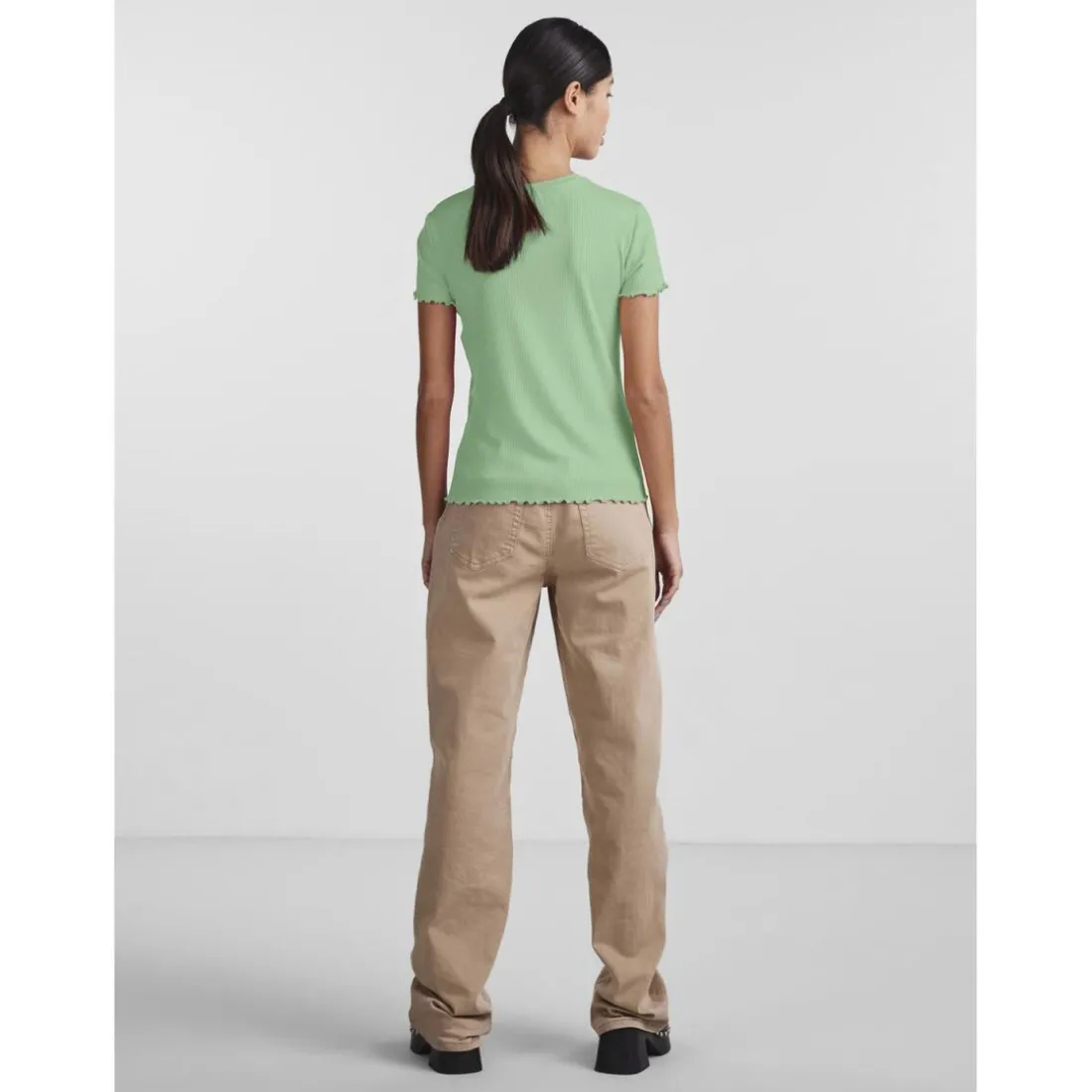 Tee shirt manches courtes Nicca vert en viscose Tara