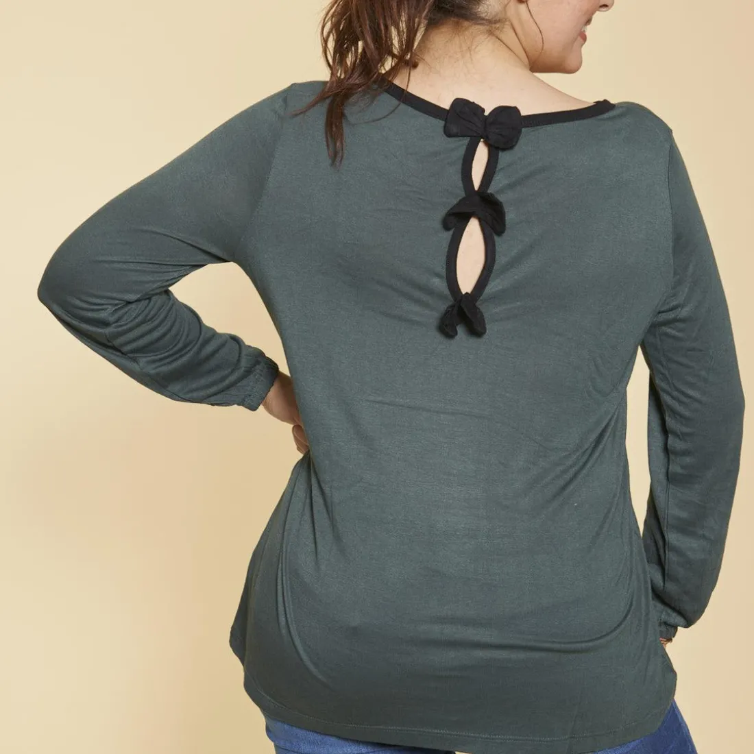 Tee-shirt col V ouverture dos avec noeuds manches longues grandes tailles femme - Vert Bouteille en coton