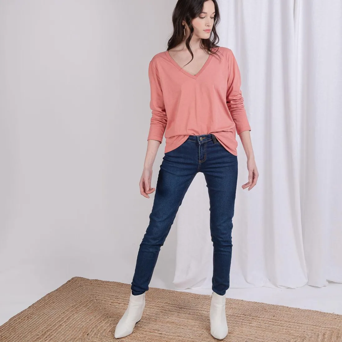 Tee-shirt en coton bio col V Alba rose