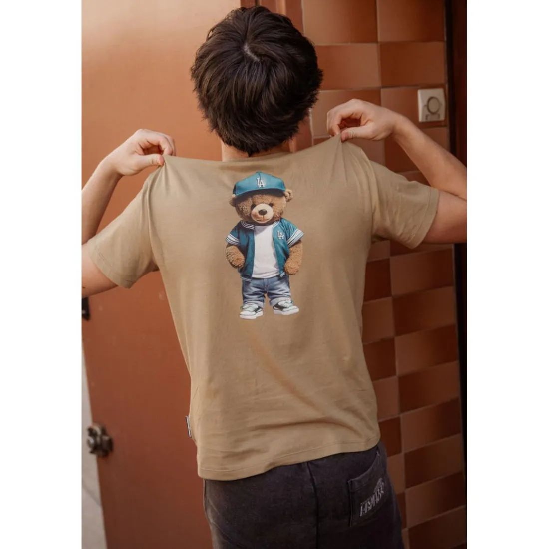 Tee-Shirt garcon LOMBO marron en coton Leo