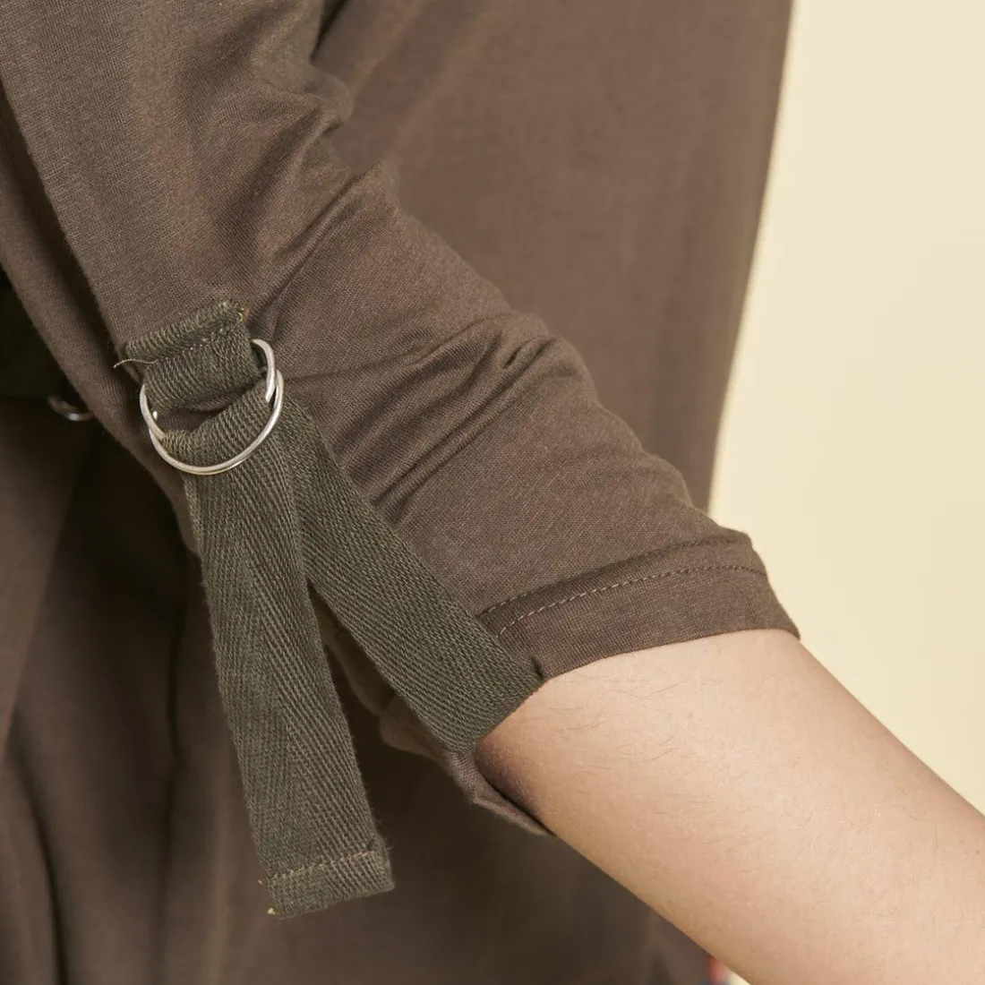 Tee-shirt manches longues ajustables clip métallique latéral femme - kaki foncé en coton