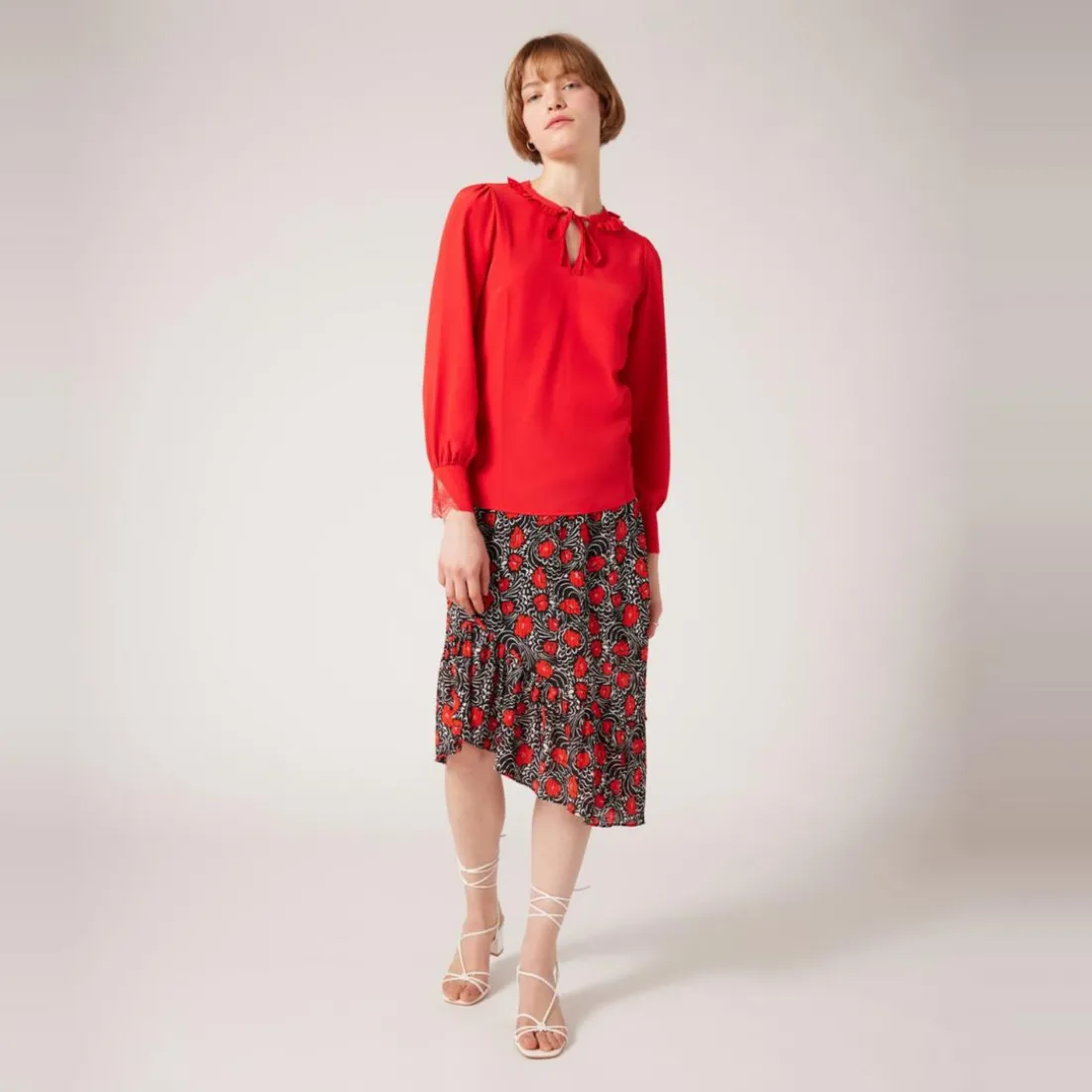 Top bi-matière détail col rouge en viscose