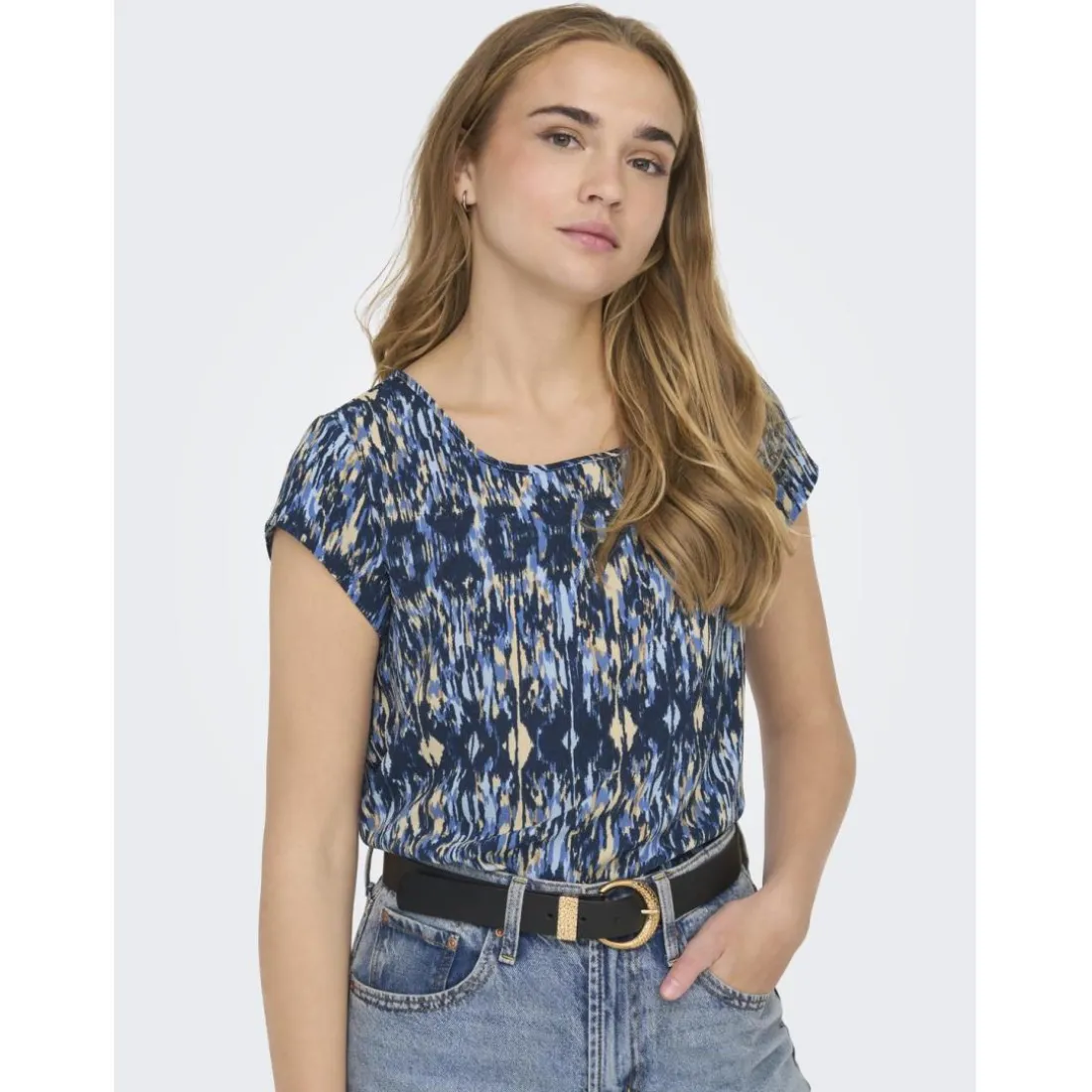 Top col rond manches courtes bleu clair Cara