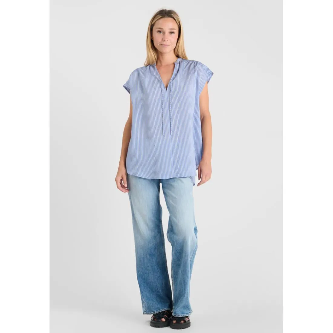 Top HANNON bleu en viscose Pia