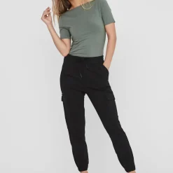 T-shirt Slim Fit Col bateau Manches courtes Longueur regular vert en coton modal
