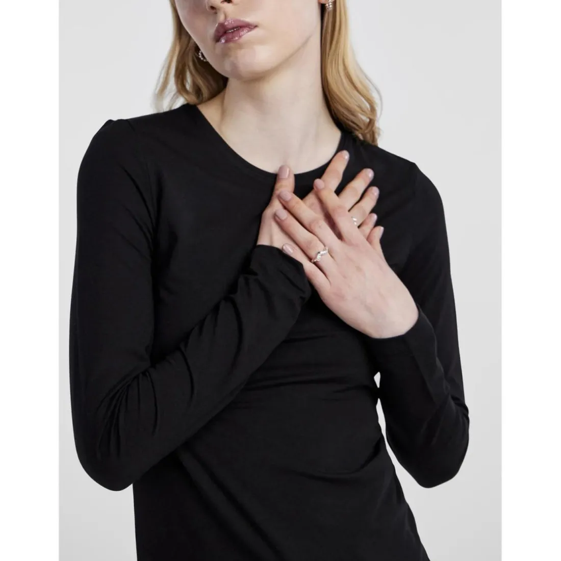 T-shirt slim fit manches longues noir Lina