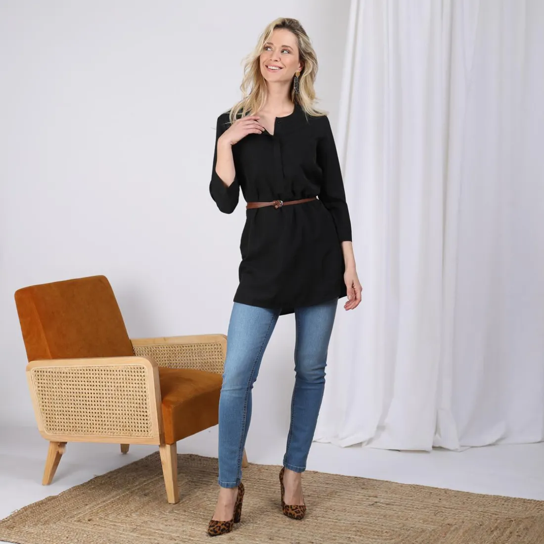 Tunique unie asymétrique manches 3/4 et ceinture femme - Noir