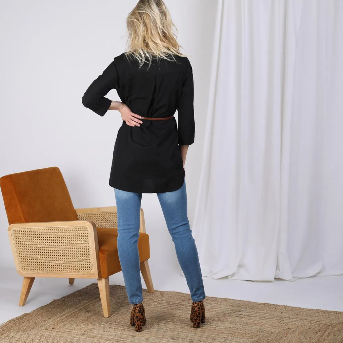 Tunique unie asymétrique manches 3/4 et ceinture femme - Noir