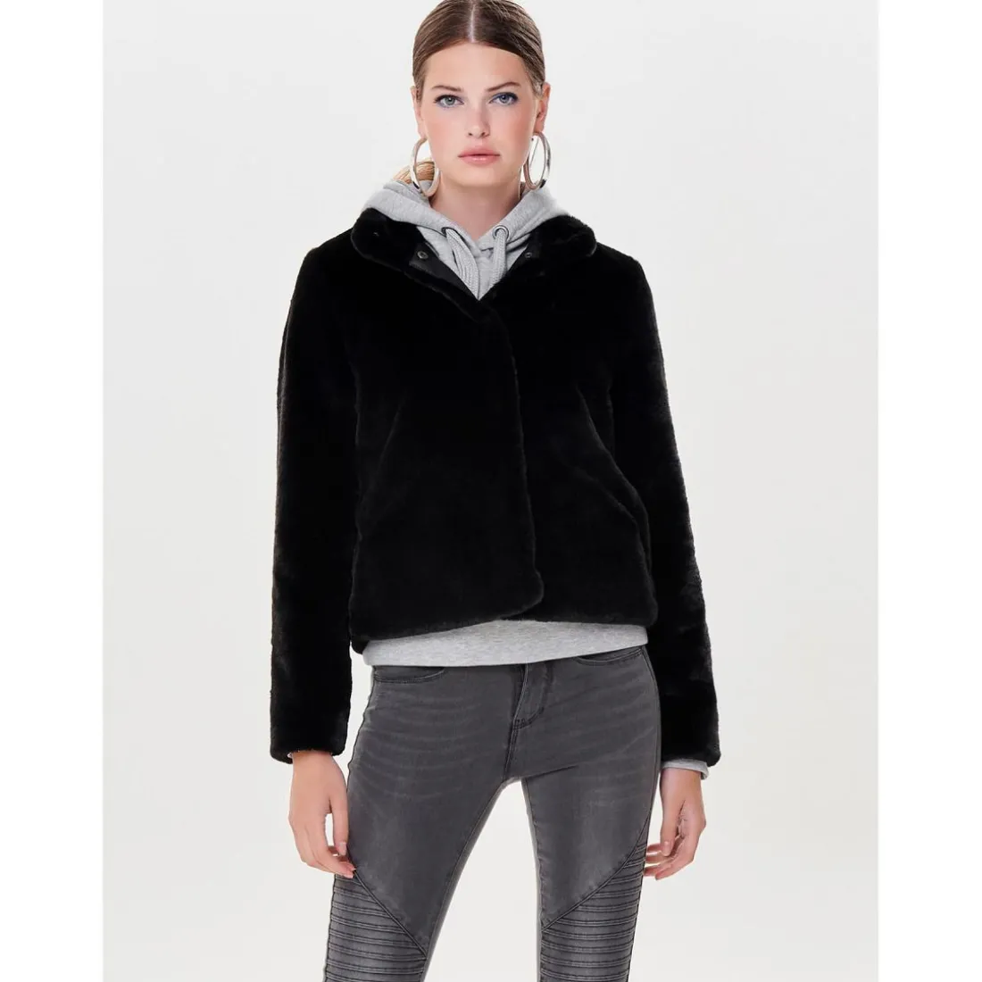 Veste en fausse fourrure Col haut Manches longues noir