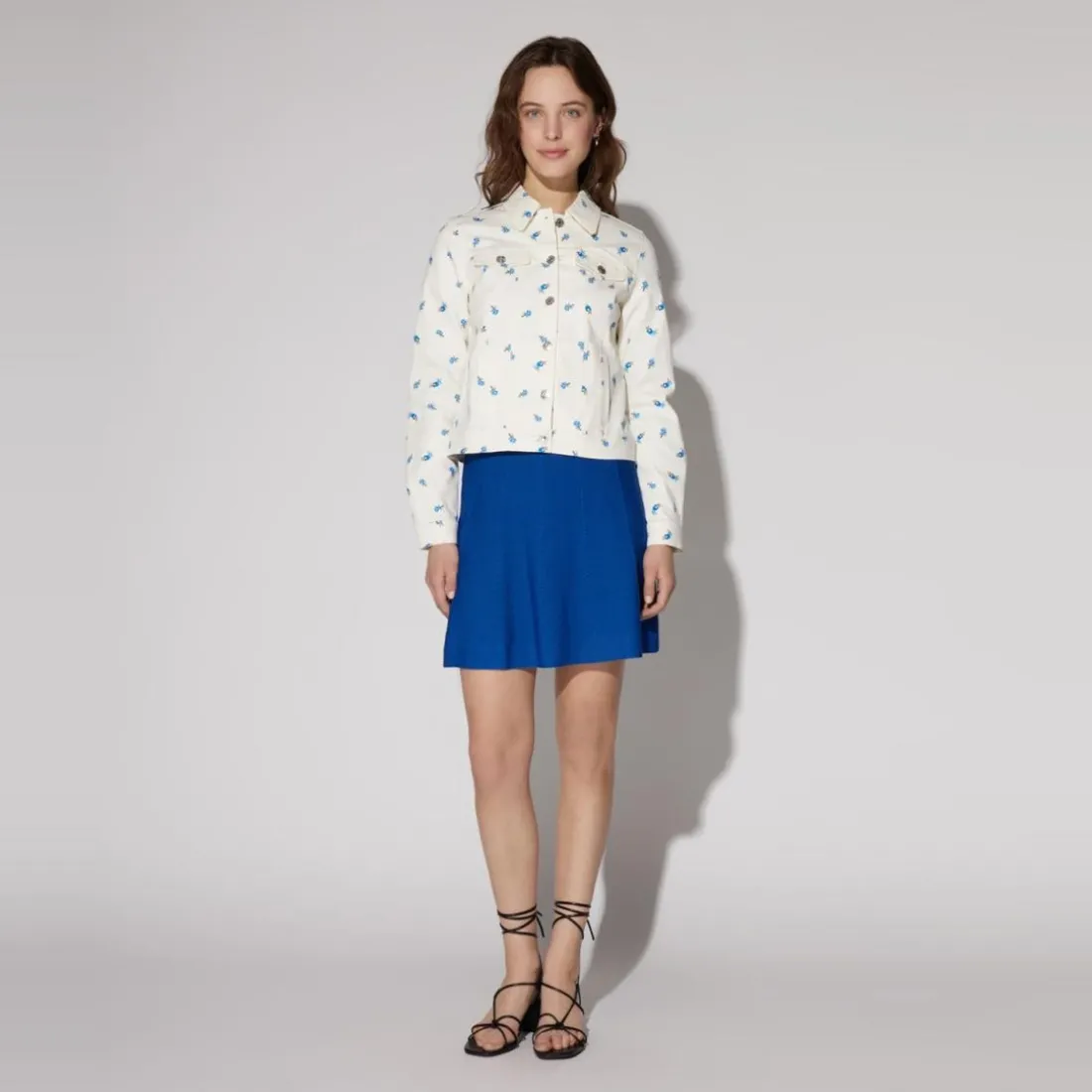 Veste imprimé fleurs bleues écru en coton